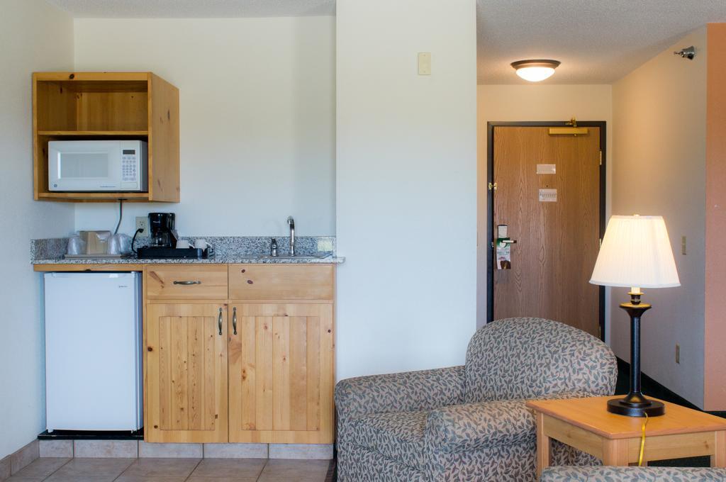 White Oak Inn And Suites Deer River Exterior foto